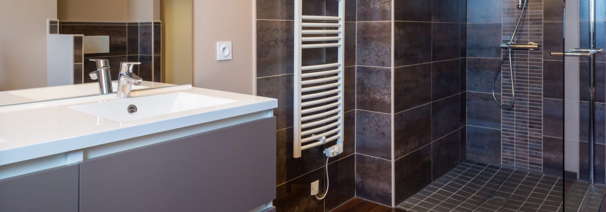 Quelle peinture pour salle de bain - lemaire peinture rénovation