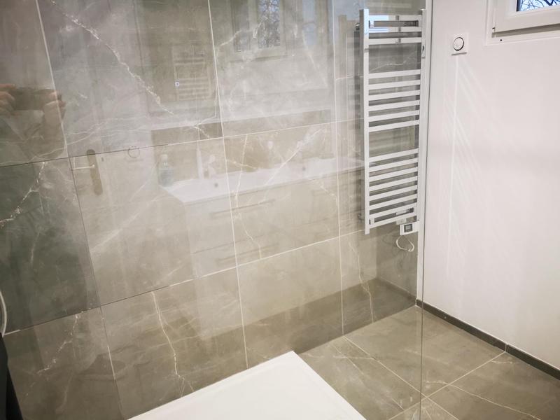 pose de BA13 hydrofuge pour salle de bain - Lemaire peinture rénovation